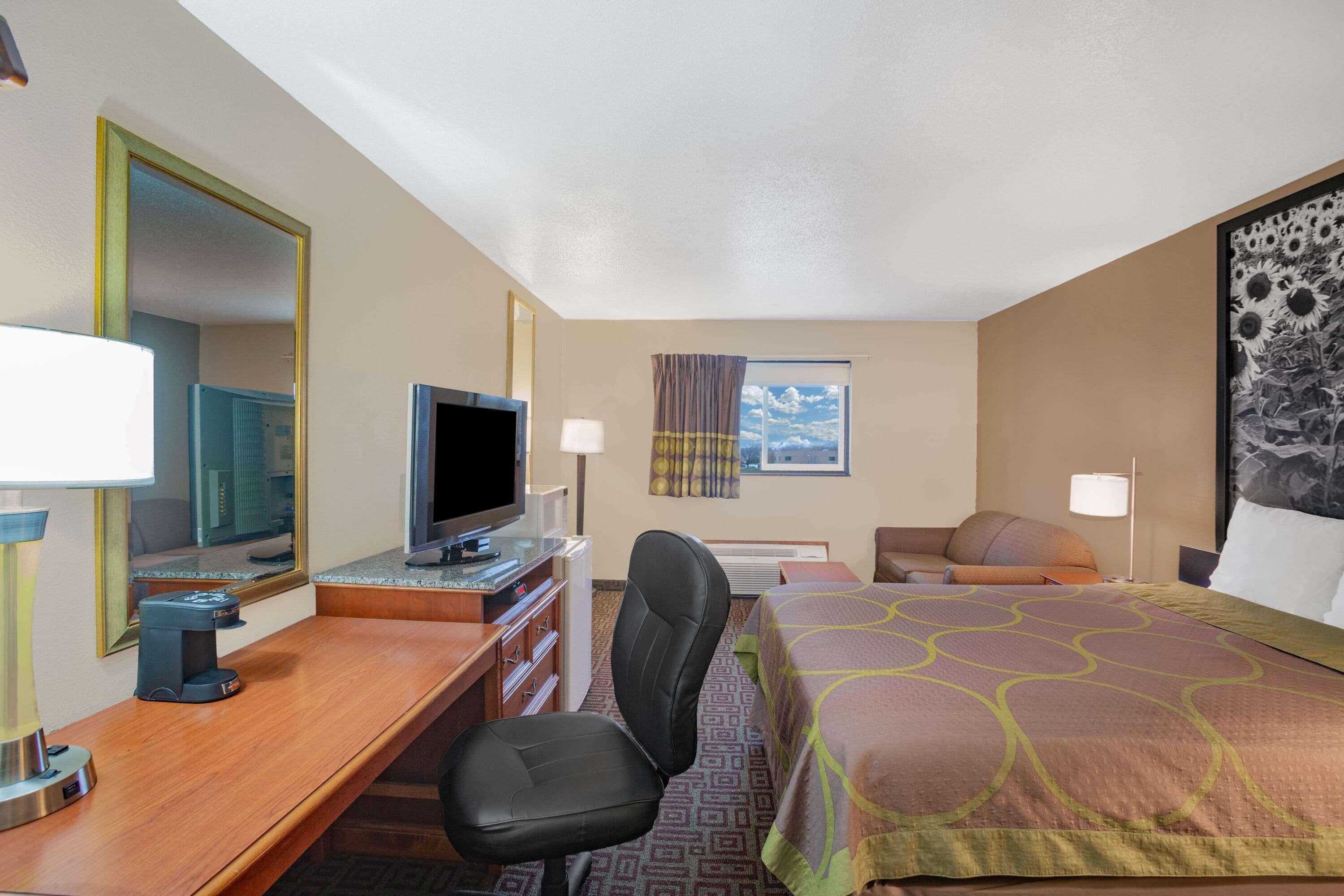Super 8 By Wyndham Fort Madison Bagian luar foto