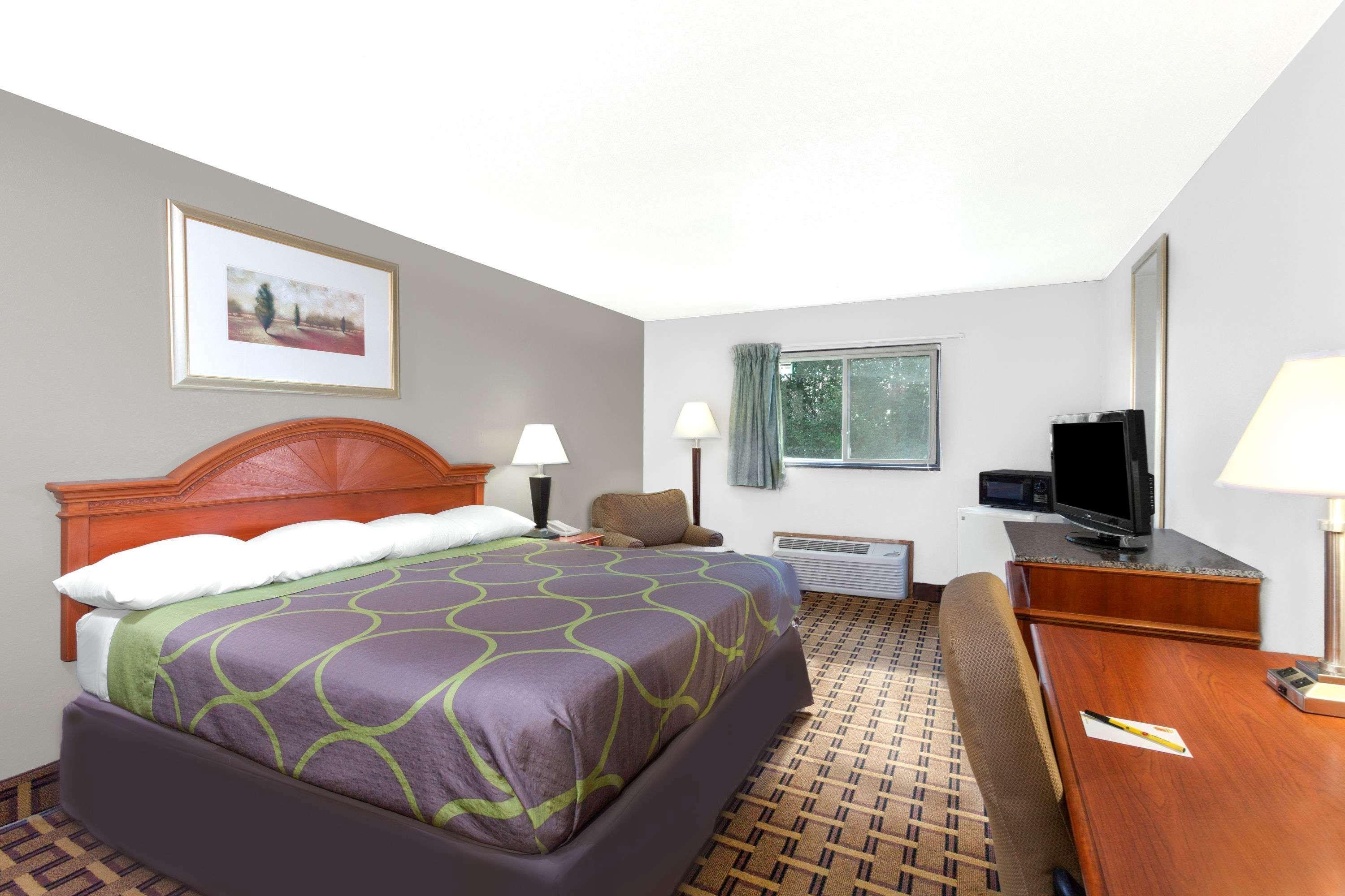Super 8 By Wyndham Fort Madison Bagian luar foto
