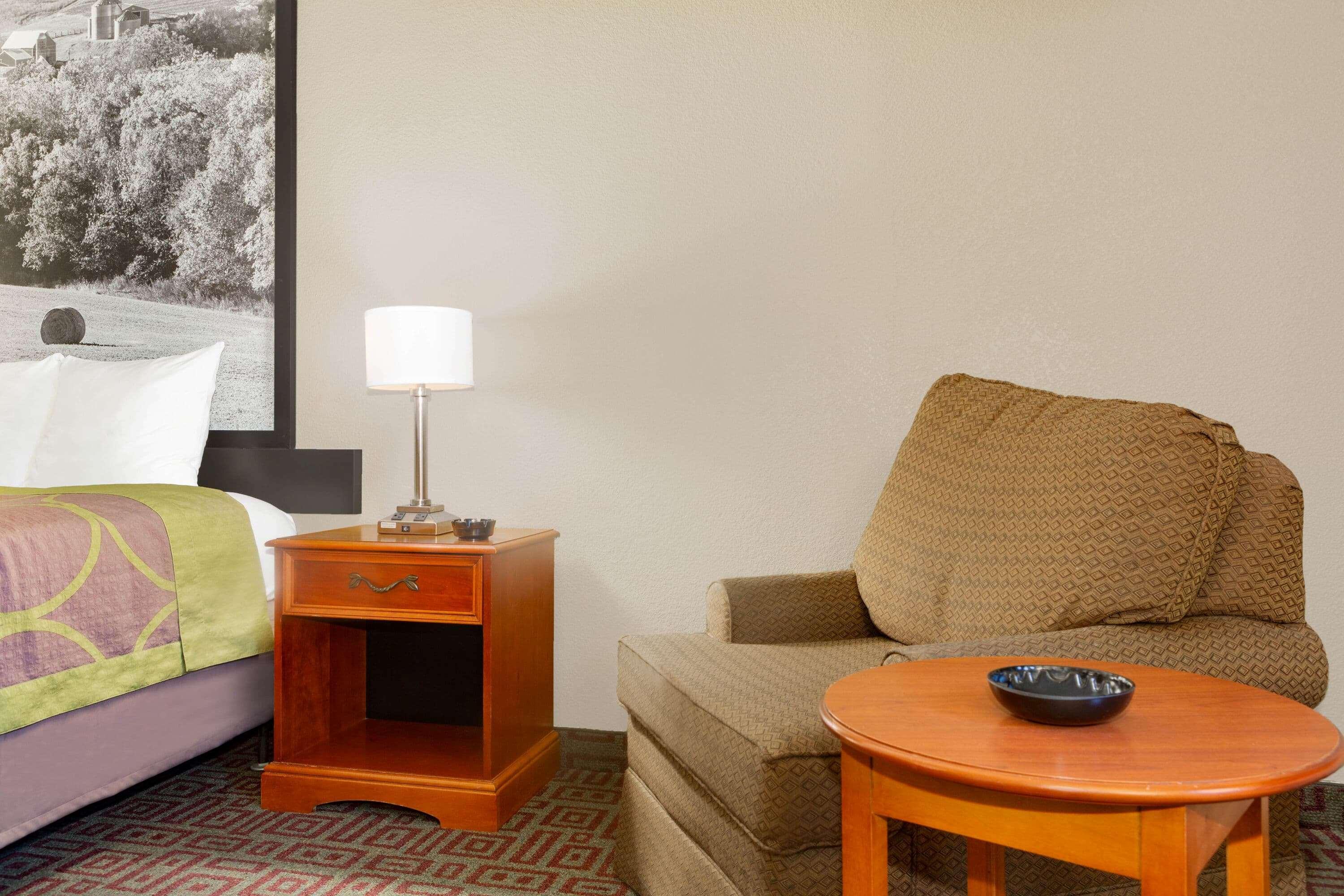 Super 8 By Wyndham Fort Madison Bagian luar foto
