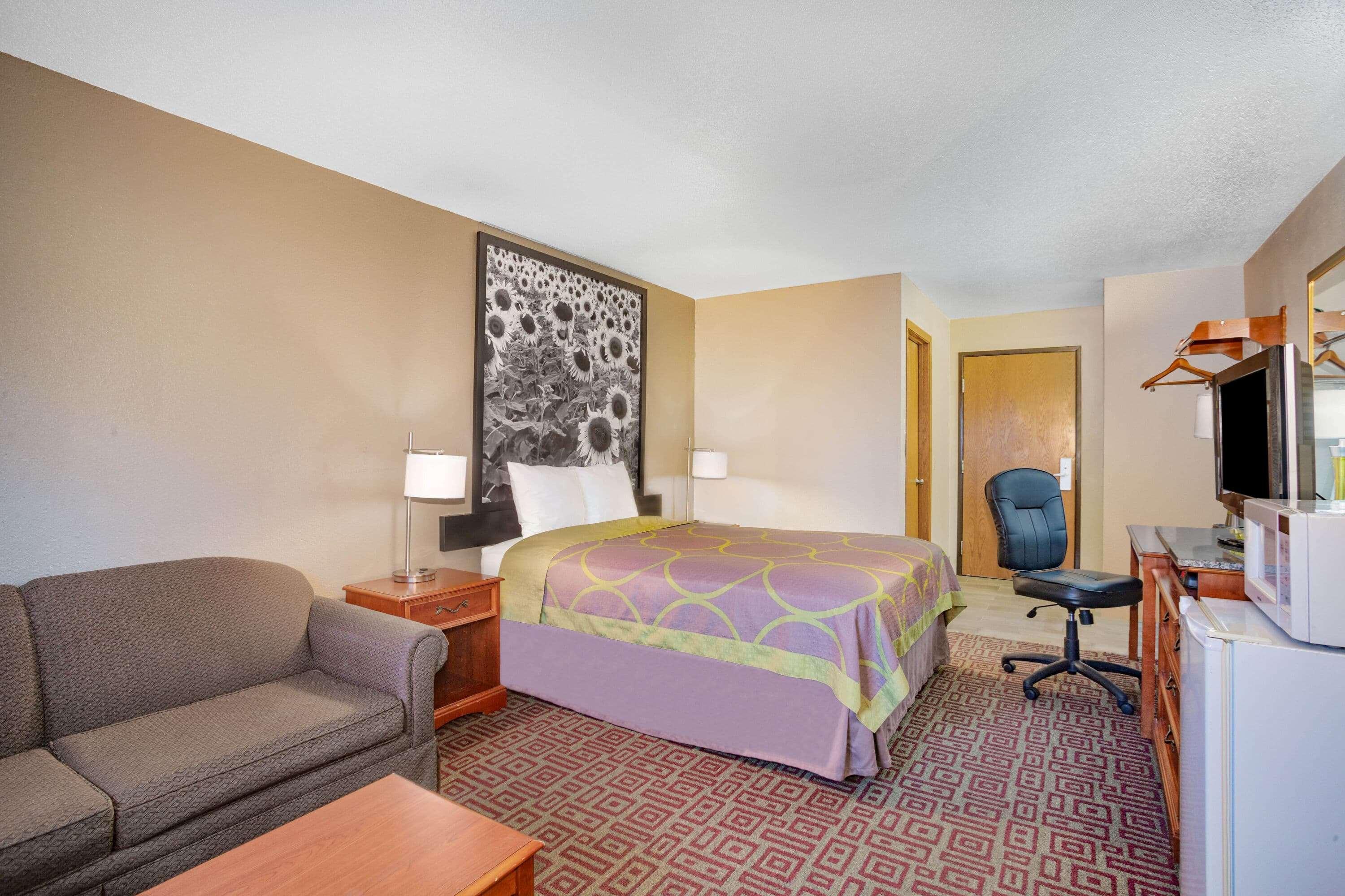 Super 8 By Wyndham Fort Madison Bagian luar foto